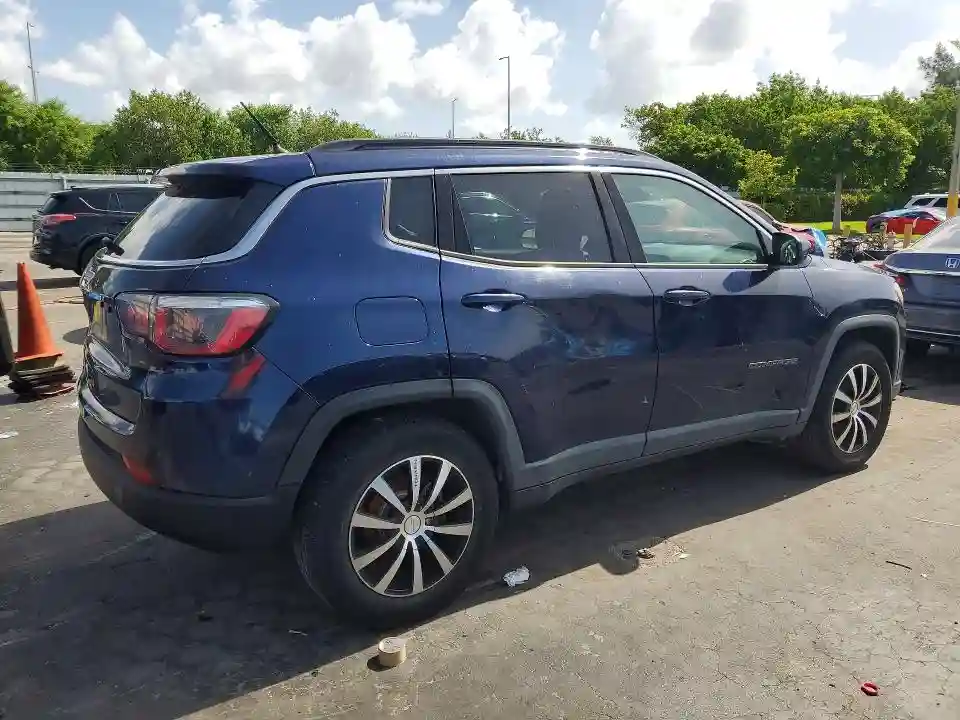 3C4NJCBB0JT308874 2018 JEEP COMPASS-2