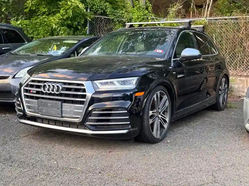 WA1A4BFY2J2020221 2018 AUDI SQ5-1