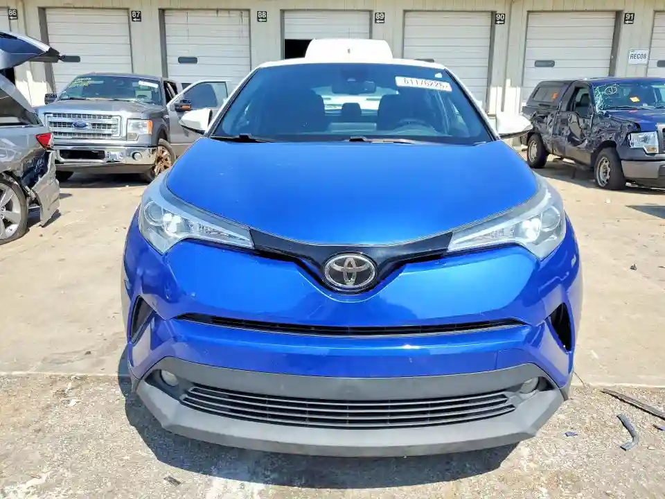 NMTKHMBX2JR025336 2018 TOYOTA C-HR-4