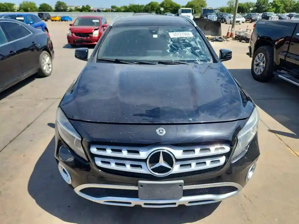WDCTG4EB7KU005664 2019 MERCEDES-BENZ GLA-CLASS-4