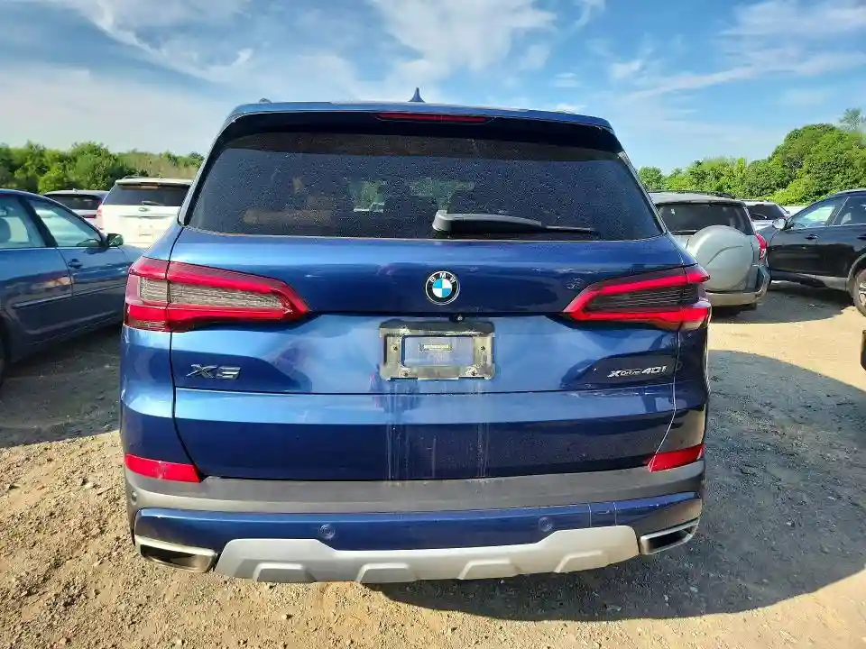 5UXCR6C50KLL39676 2019 BMW X5-5