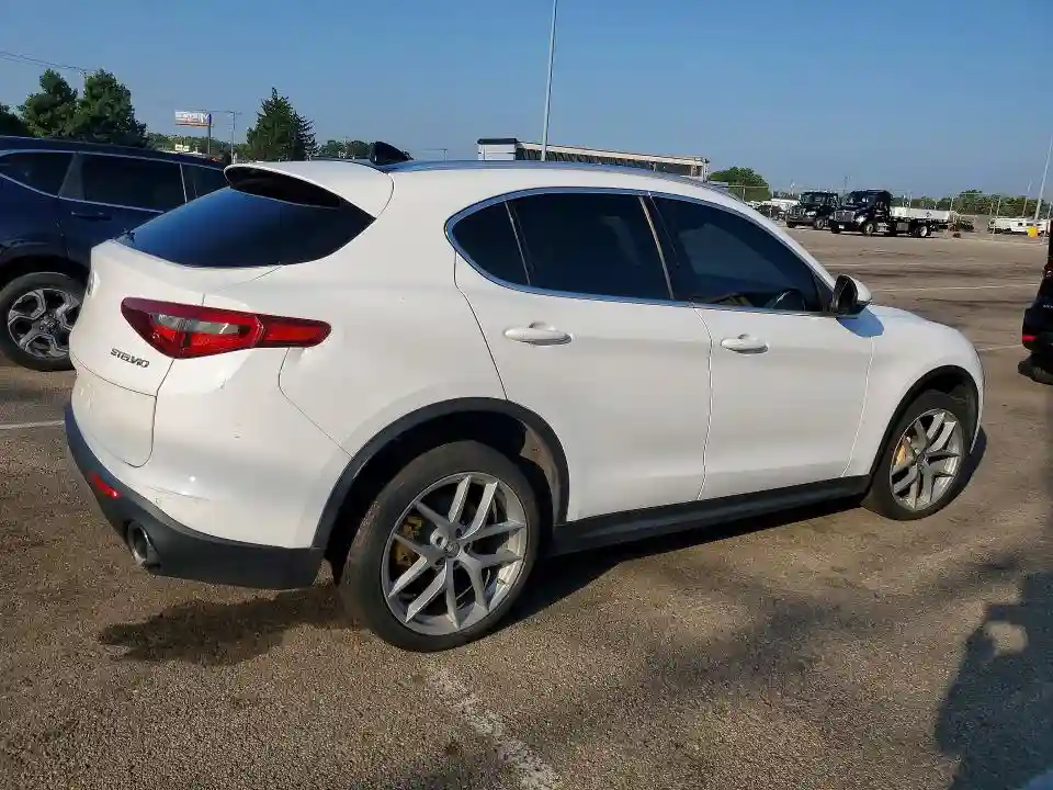 ZASFAKBN2J7B99712 2018 ALFA ROMEO STELVIO-2