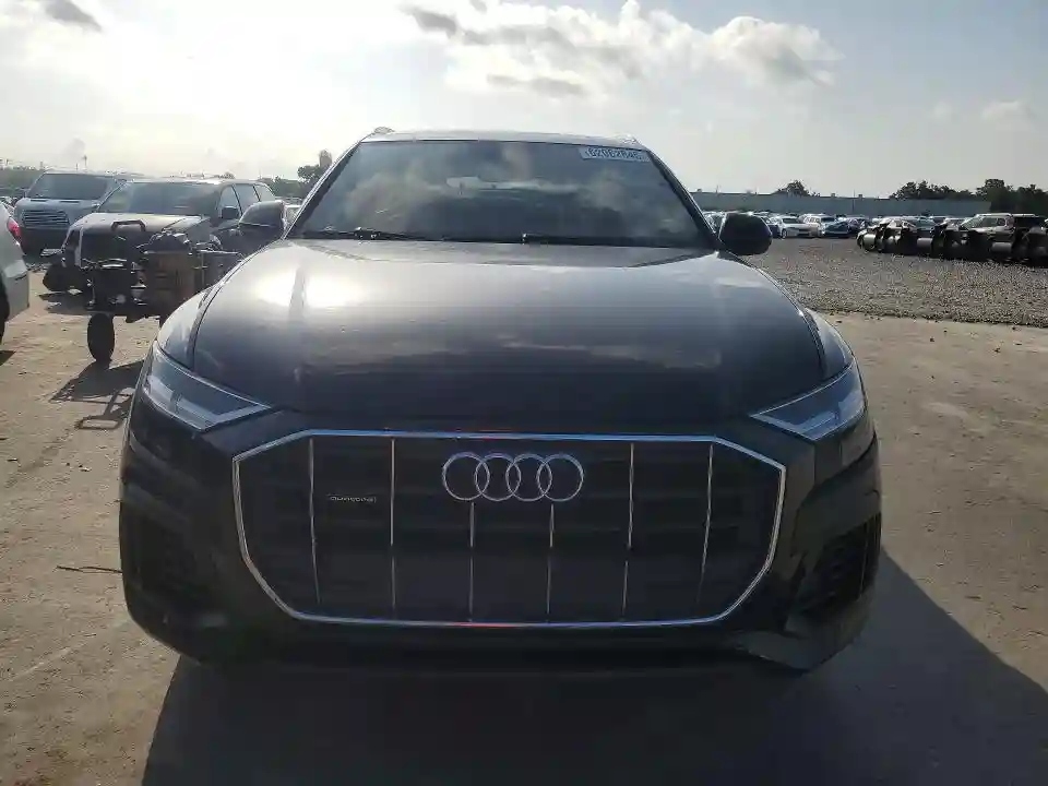 WA1AVAF16KD010887 2019 AUDI Q8-4