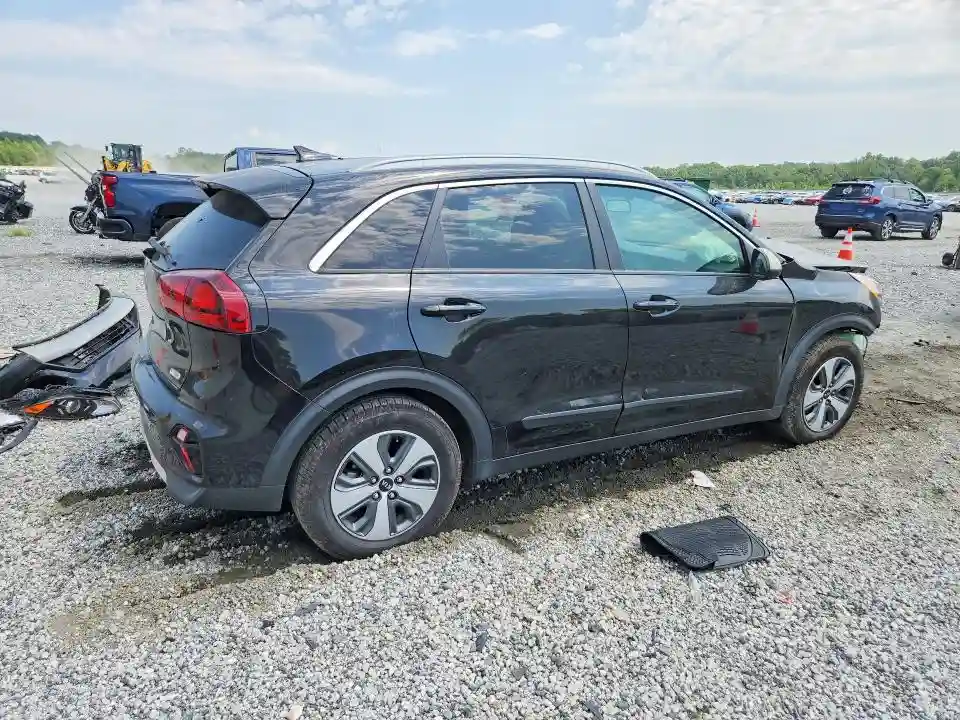 KNDCB3LC4M5486576 2021 KIA NIRO-2