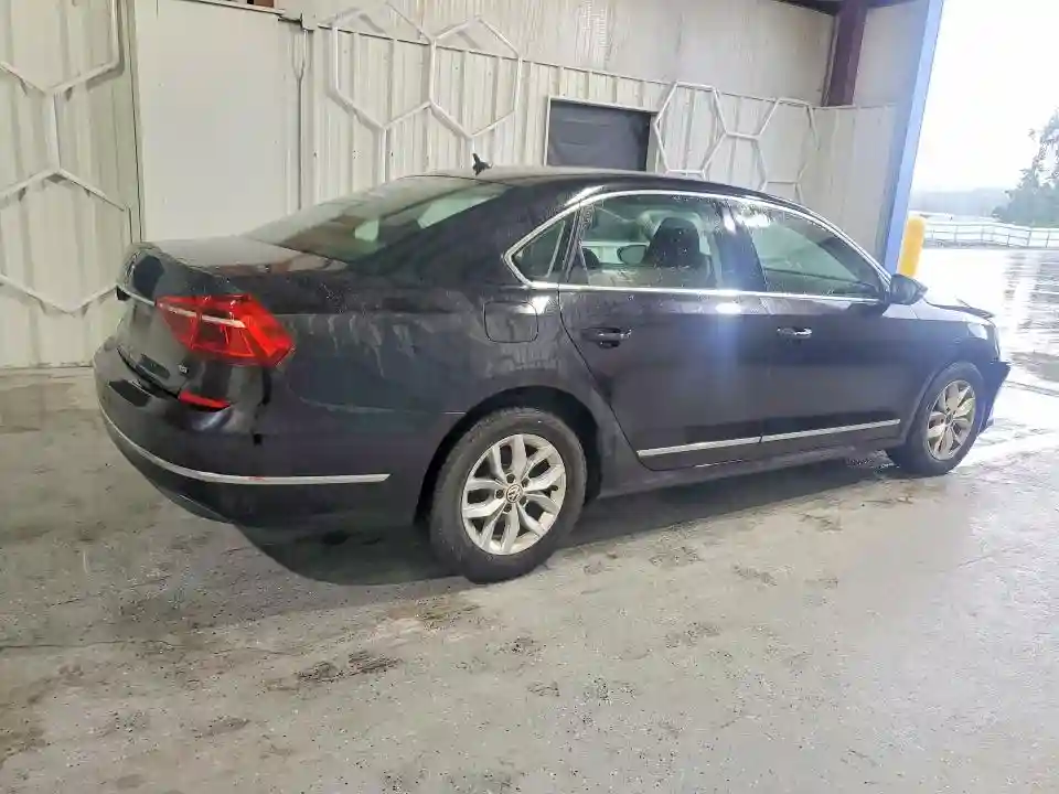 1VWAT7A30HC006725 2017 VOLKSWAGEN PASSAT-2