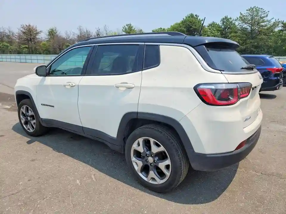 3C4NJDCB6KT657141 2019 JEEP COMPASS-1