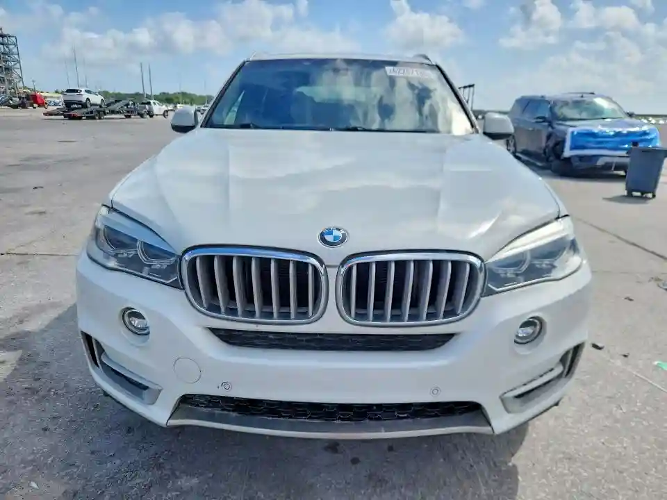 5UXKR2C53J0Z21663 2018 BMW X5-4