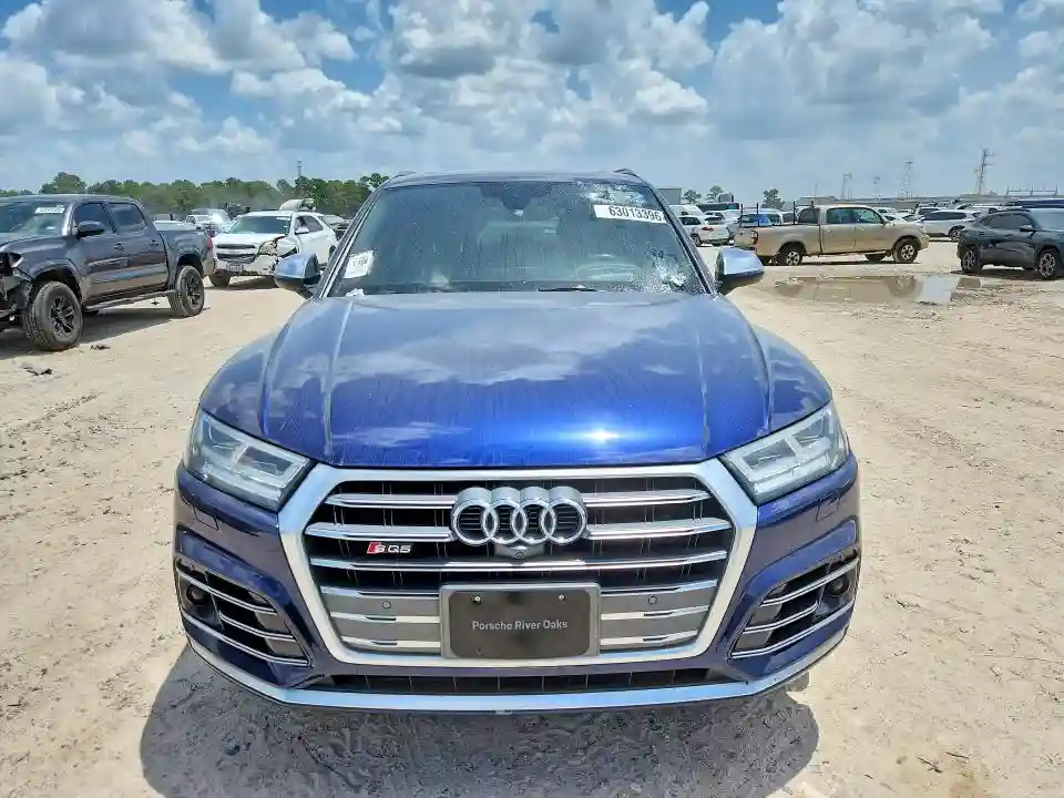 WA1C4AFY4J2088801 2018 AUDI SQ5-4