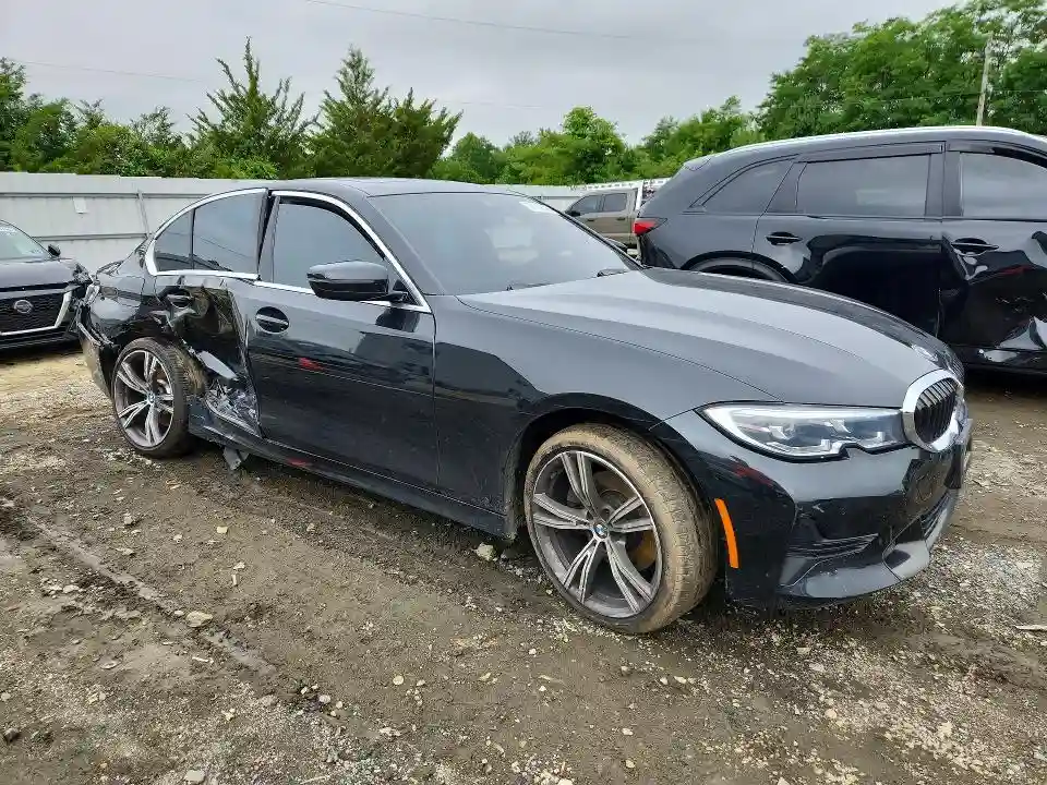 3MW5R7J00M8B92533 2021 BMW 3 SERIES-3