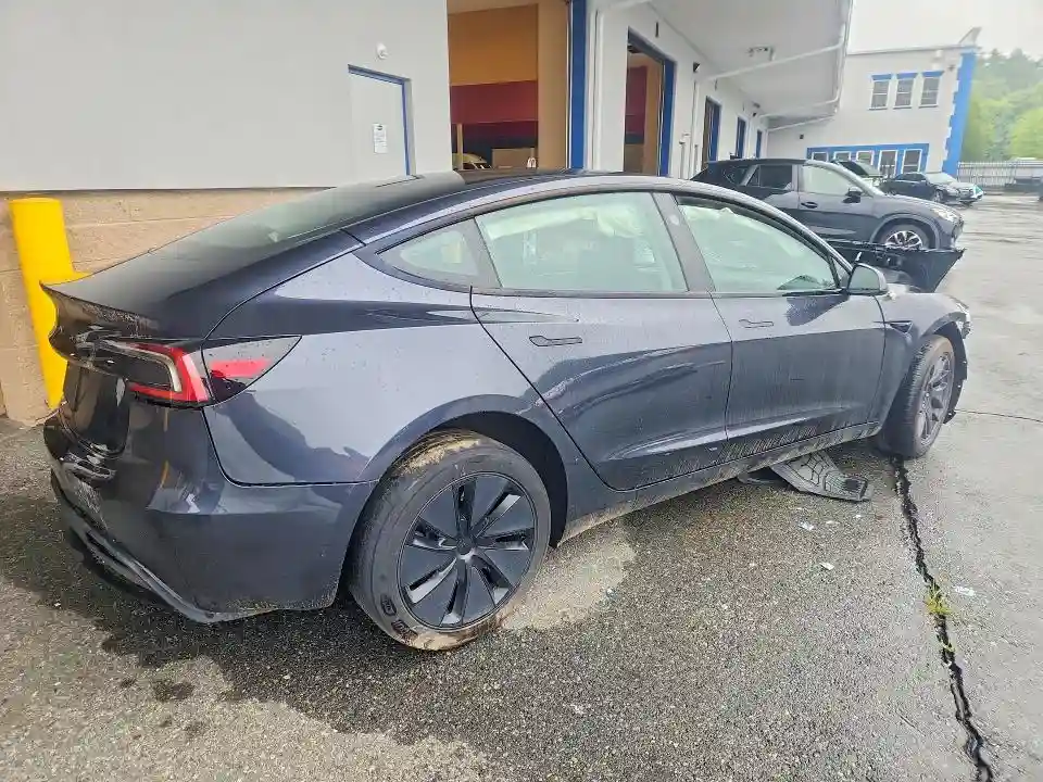5YJ3E1EA8RF771553 2024 TESLA MODEL 3-2