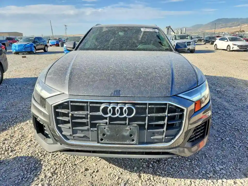 WA1AVAF19KD020023 2019 AUDI Q8-4