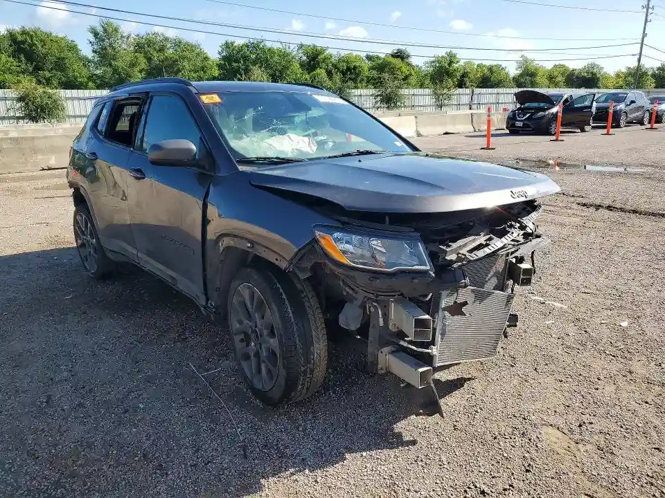 3C4NJCEB7MT550030 2021 JEEP COMPASS-3