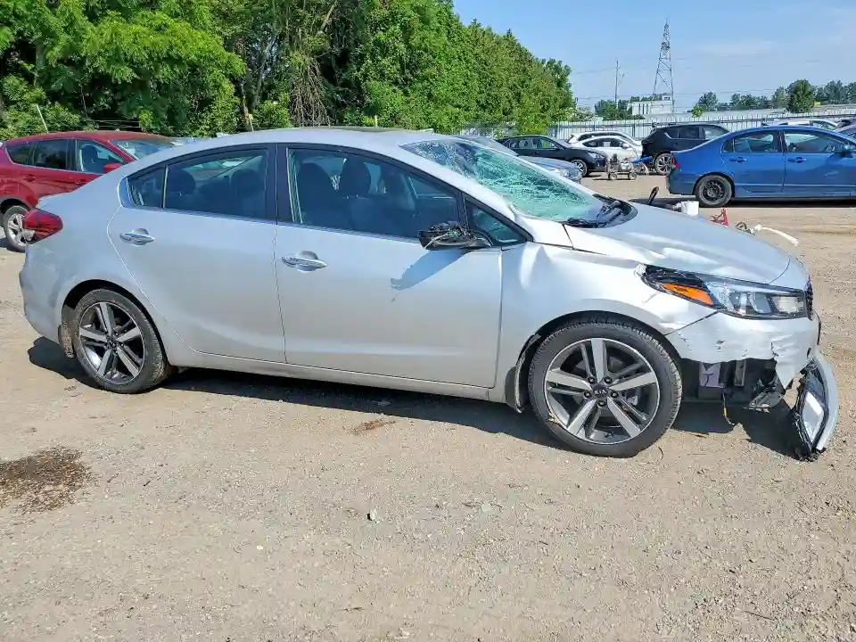 3KPFN4A82HE006473 2017 KIA FORTE-3