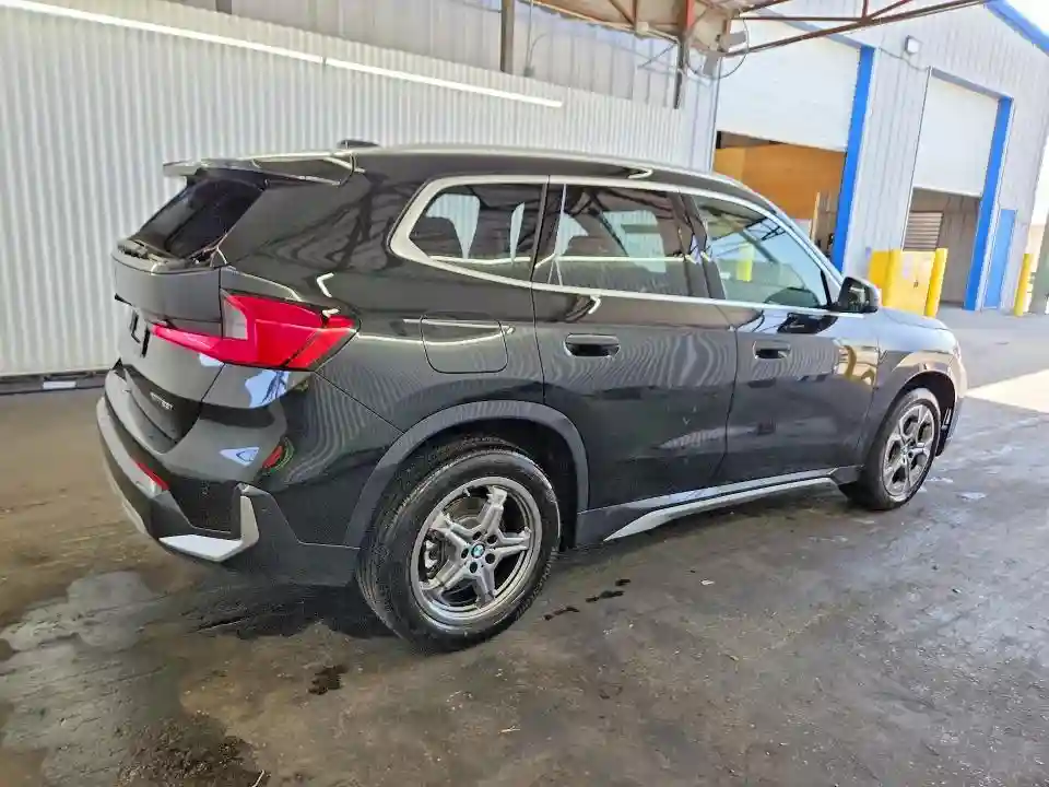 WBX73EF06T5602793 2026 BMW X1-2