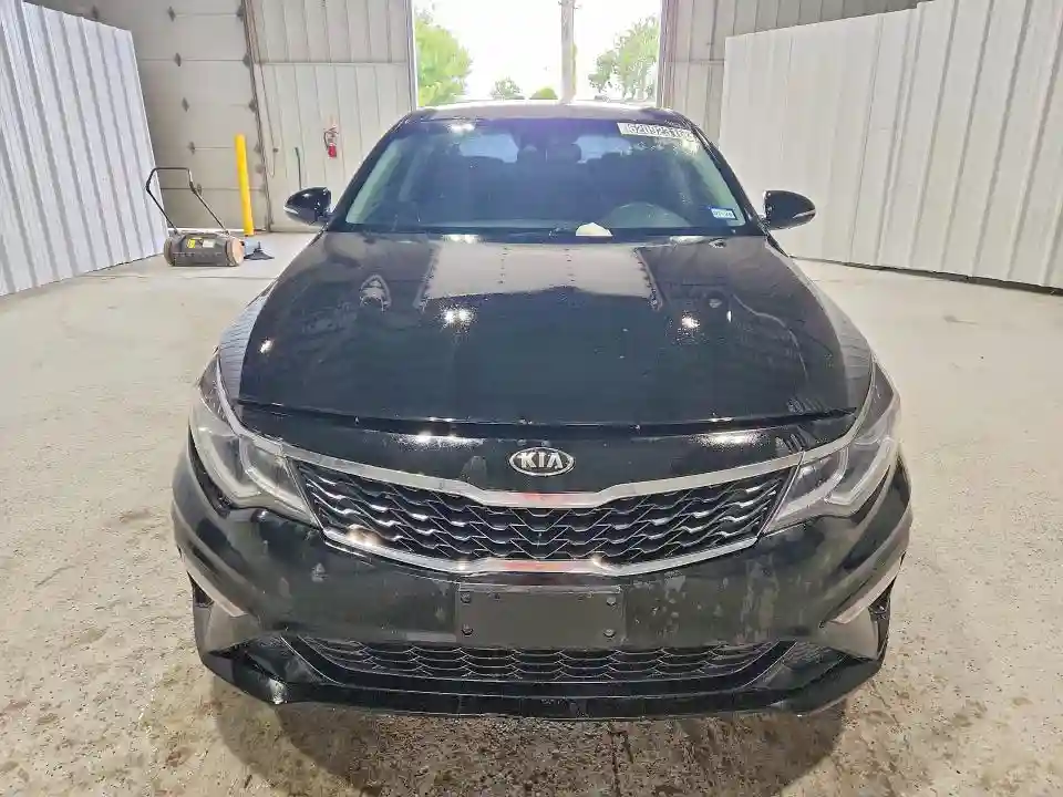 5XXGT4L32KG367762 2019 KIA OPTIMA-4