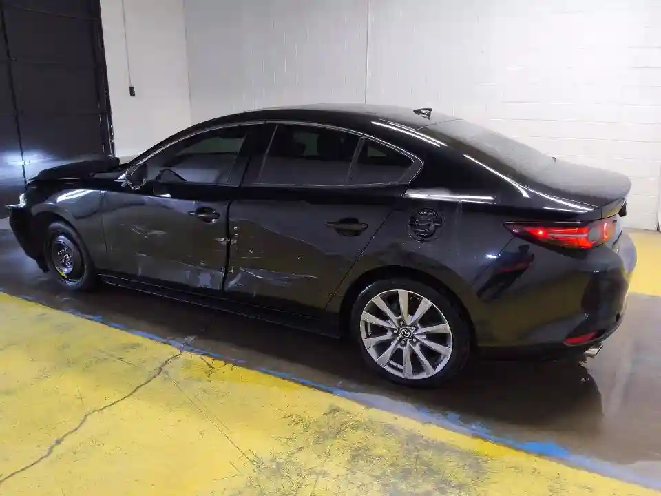 3MZBPAEM8KM102293 2019 MAZDA 3-1