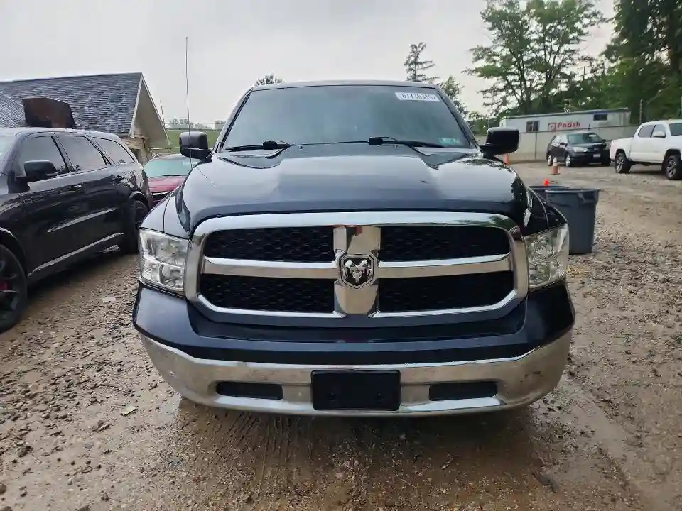 1C6RR7TT3KS713842 2019 RAM 1500-4