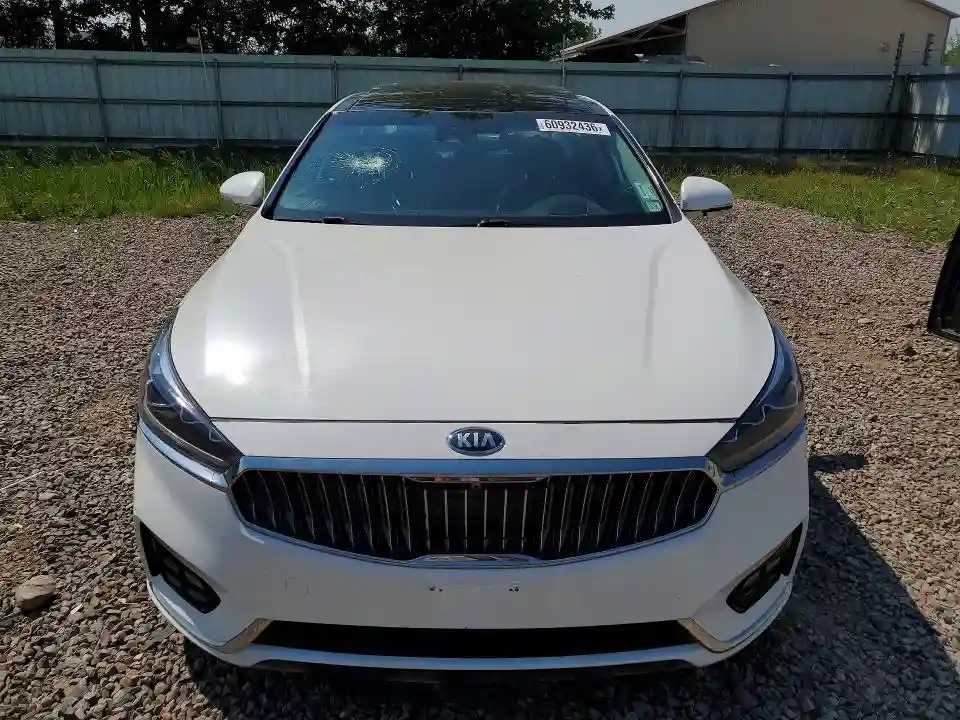 KNALC4J1XH5070071 2017 KIA CADENZA-4