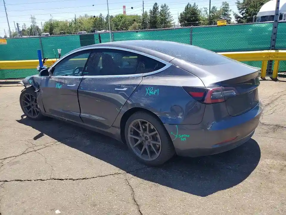 5YJ3E1EB0JF066081 2018 TESLA MODEL 3-1