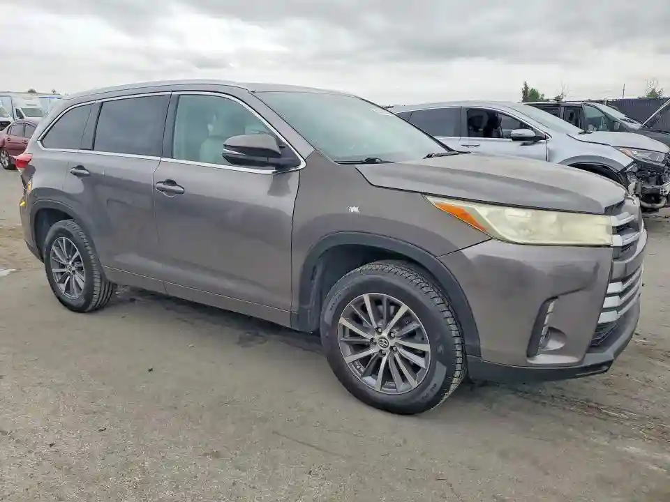 5TDKZRFH1JS543095 2018 TOYOTA HIGHLANDER-3