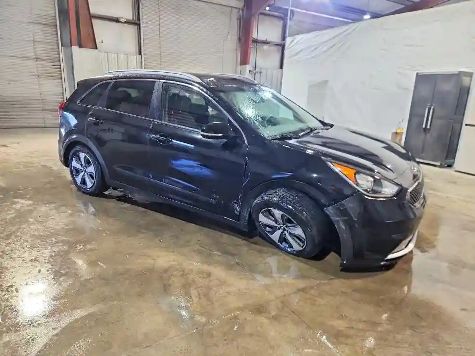 KNDCC3LC7H5067155 2017 KIA NIRO-3