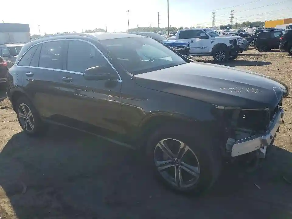 WDC0G4KB6JV109059 2018 MERCEDES-BENZ GLC-CLASS-3