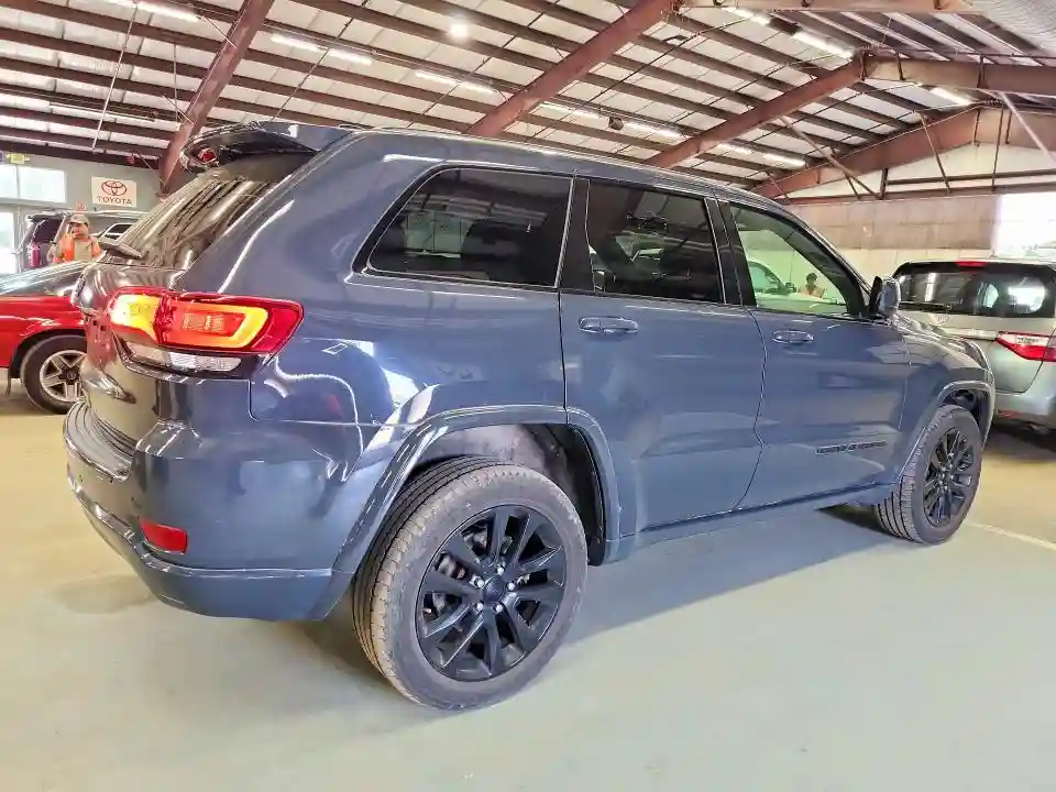 1C4RJFAG5JC120413 2018 JEEP CHEROKEE-2