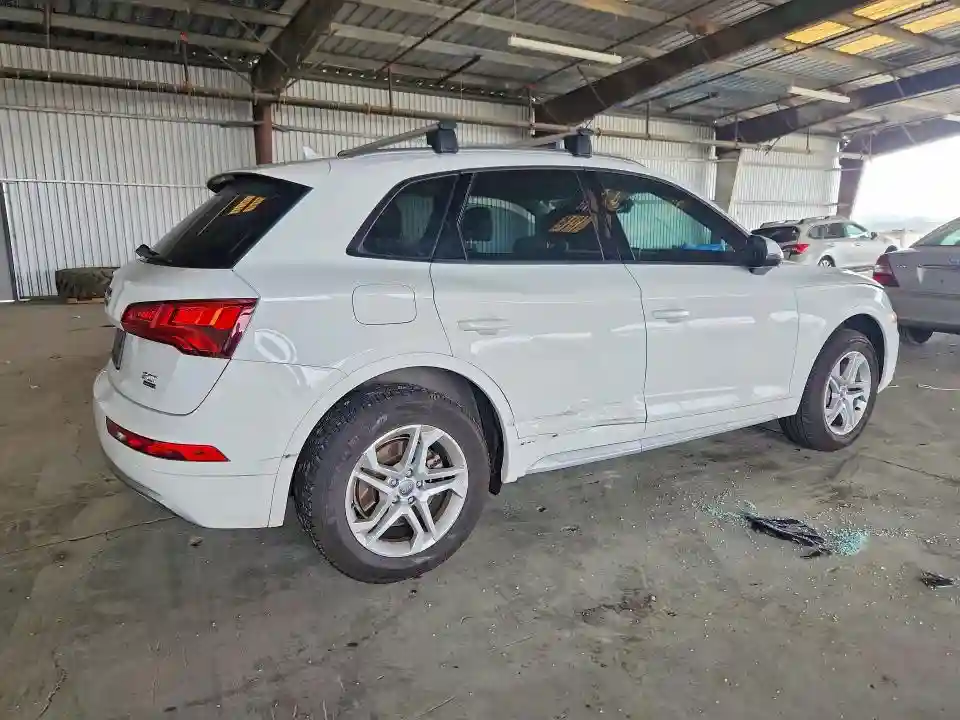 WA1ANAFY4J2182584 2018 AUDI Q5-2