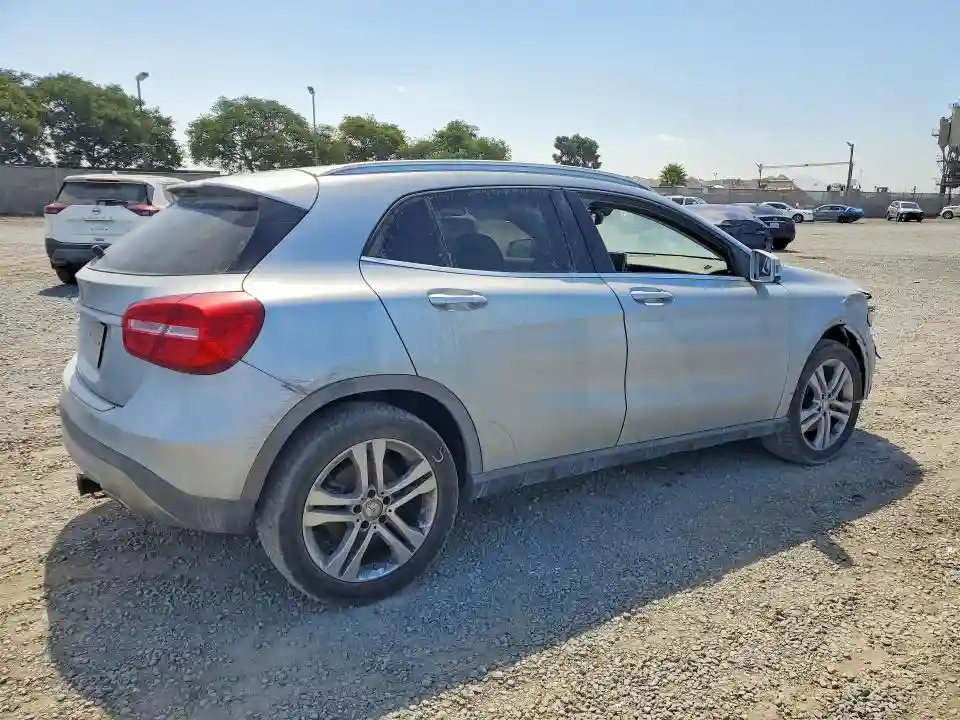 WDCTG4GB7FJ053637 2015 MERCEDES-BENZ GLA-CLASS-2