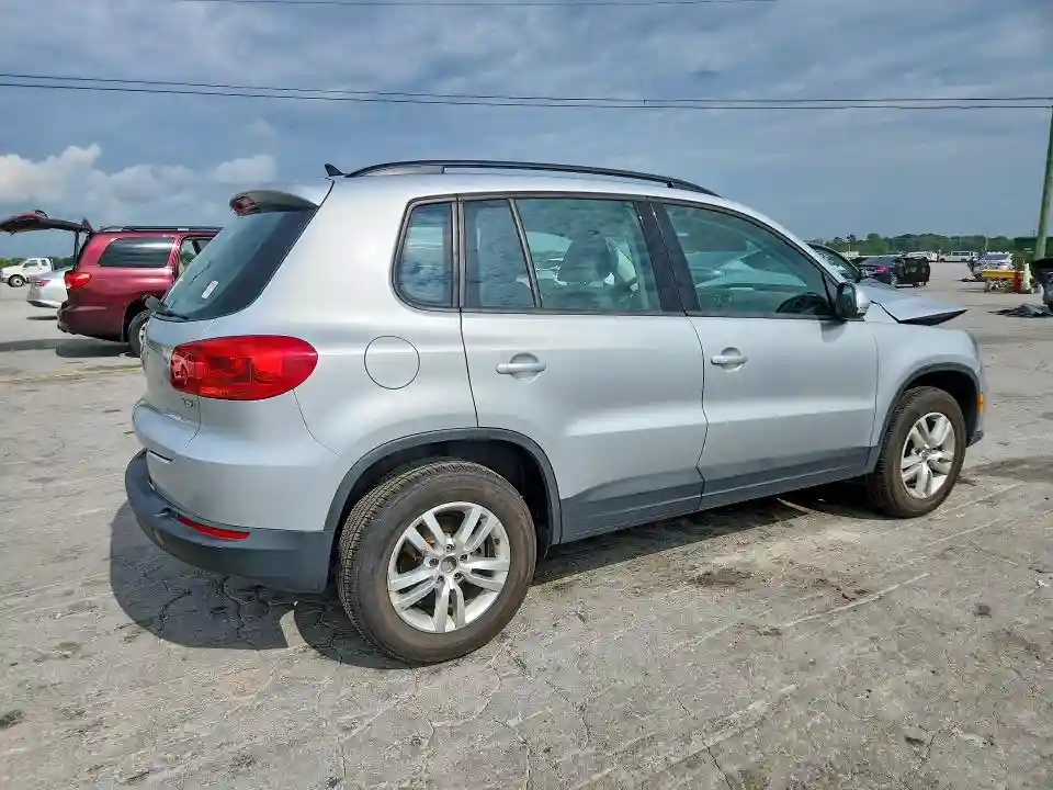 WVGAV7AX9HK027381 2017 VOLKSWAGEN TIGUAN-2