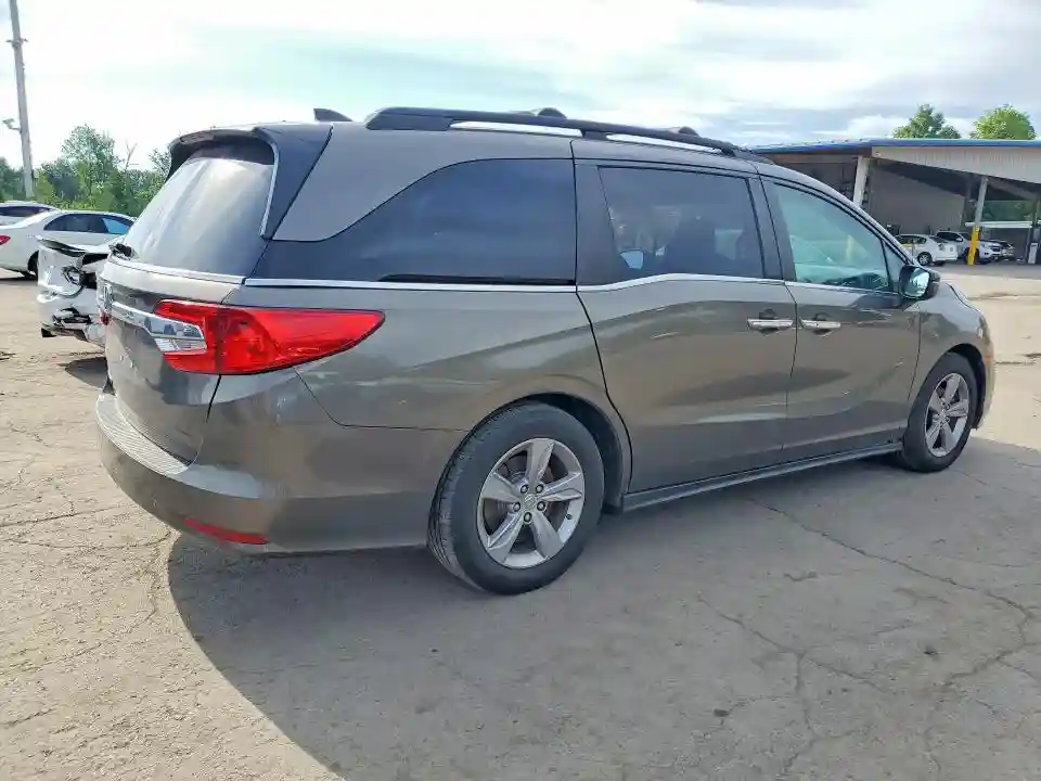 5FNRL6H70JB070183 2018 HONDA ODYSSEY-2