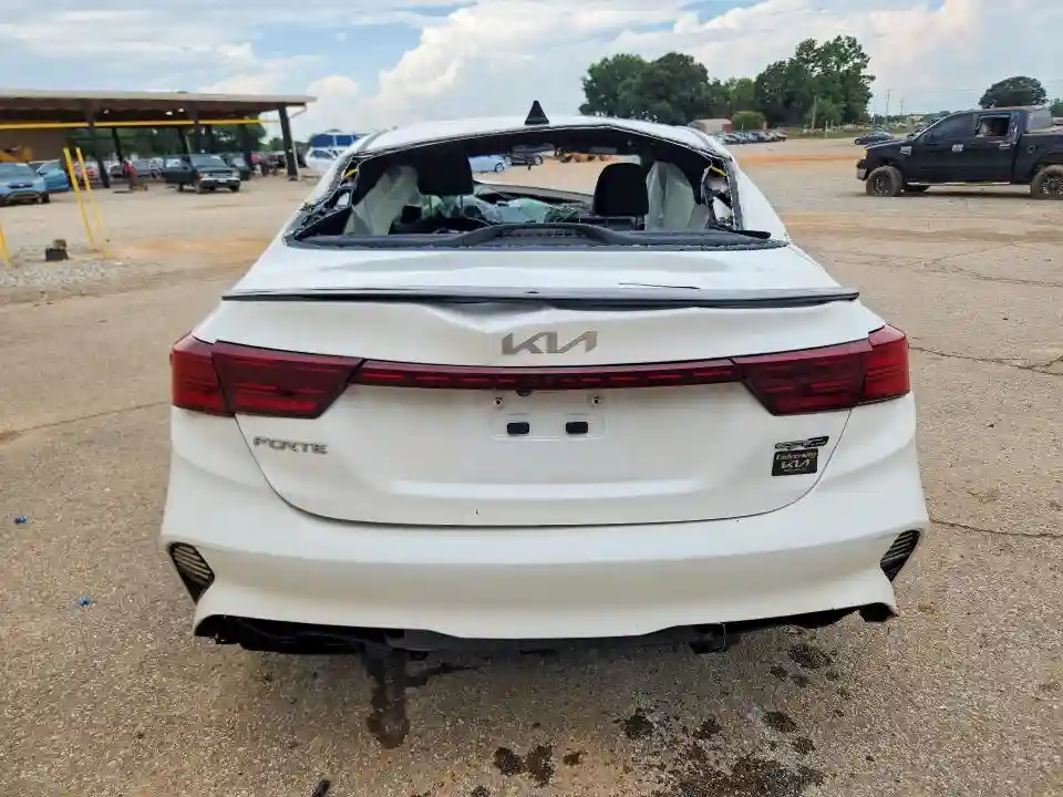 3KPF54AD7RE714958 2024 KIA FORTE-5