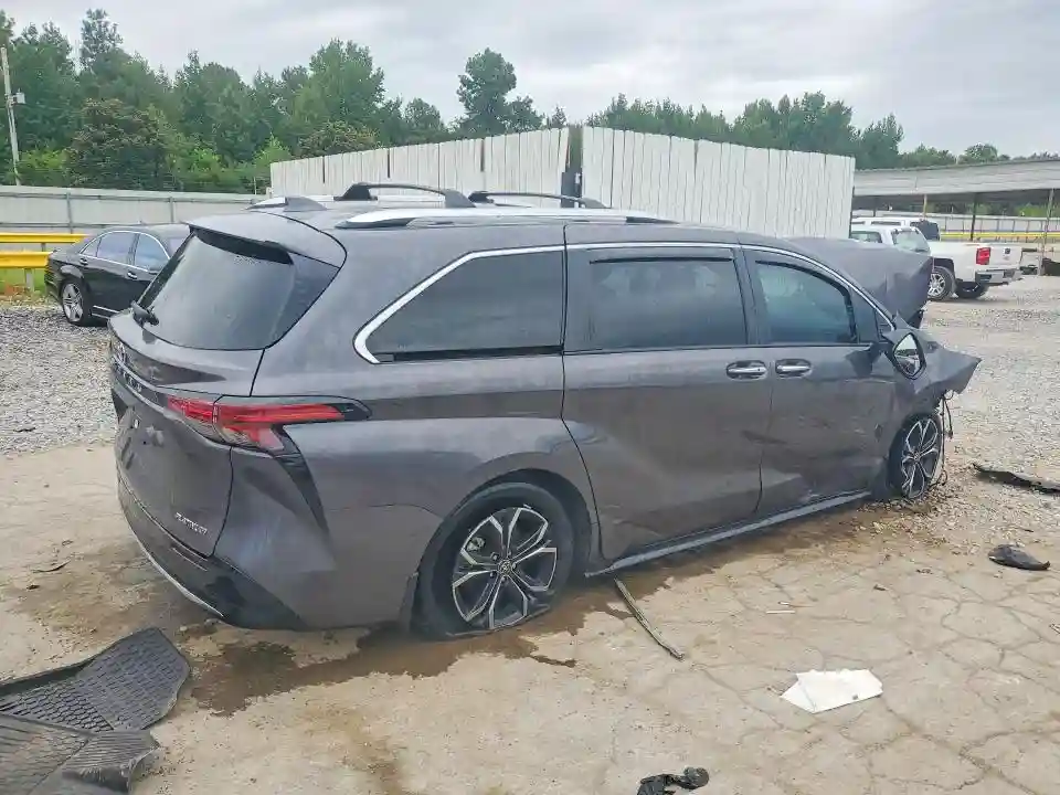 5TDESKFC6SS154614 2025 TOYOTA SIENNA-2