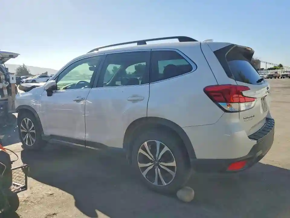 JF2SKAUC4MH450983 2021 SUBARU FORESTER-1