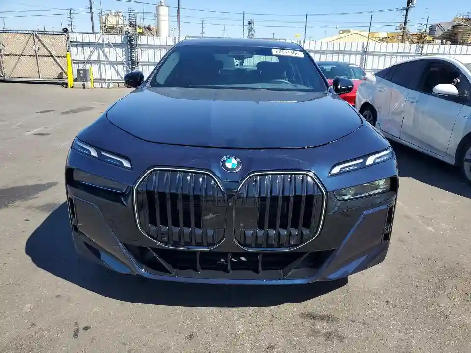 WBA23EH01RCR25672 2024 BMW 7 SERIES-4