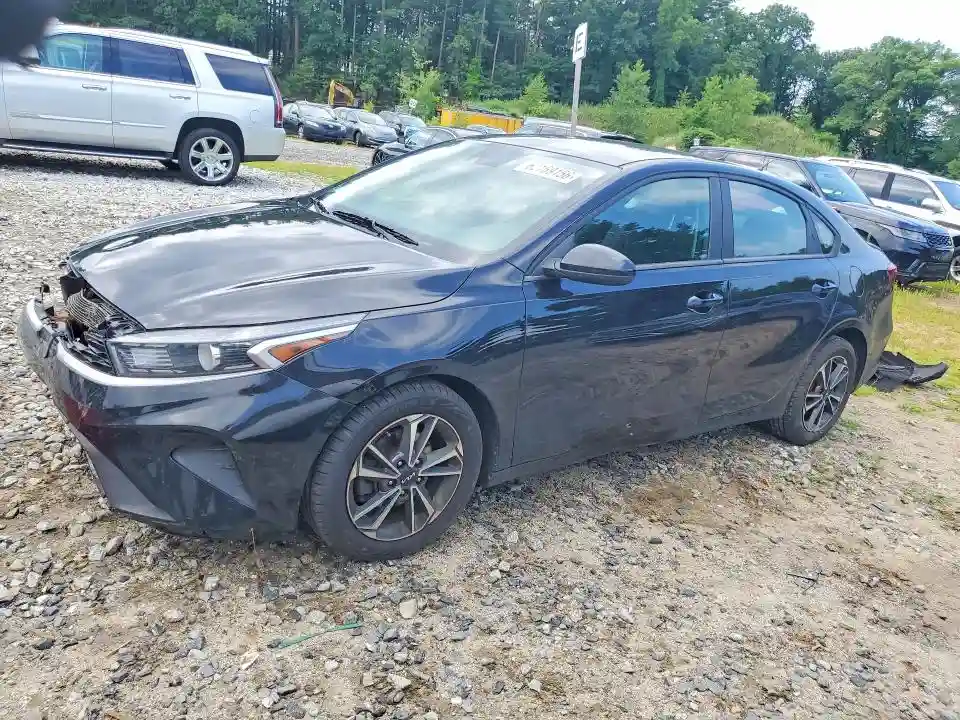 3KPF24AD0NE467043 2022 KIA FORTE-0