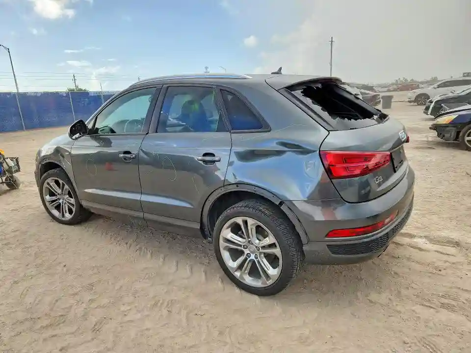 WA1BCCFS0JR030987 2018 AUDI Q3-1