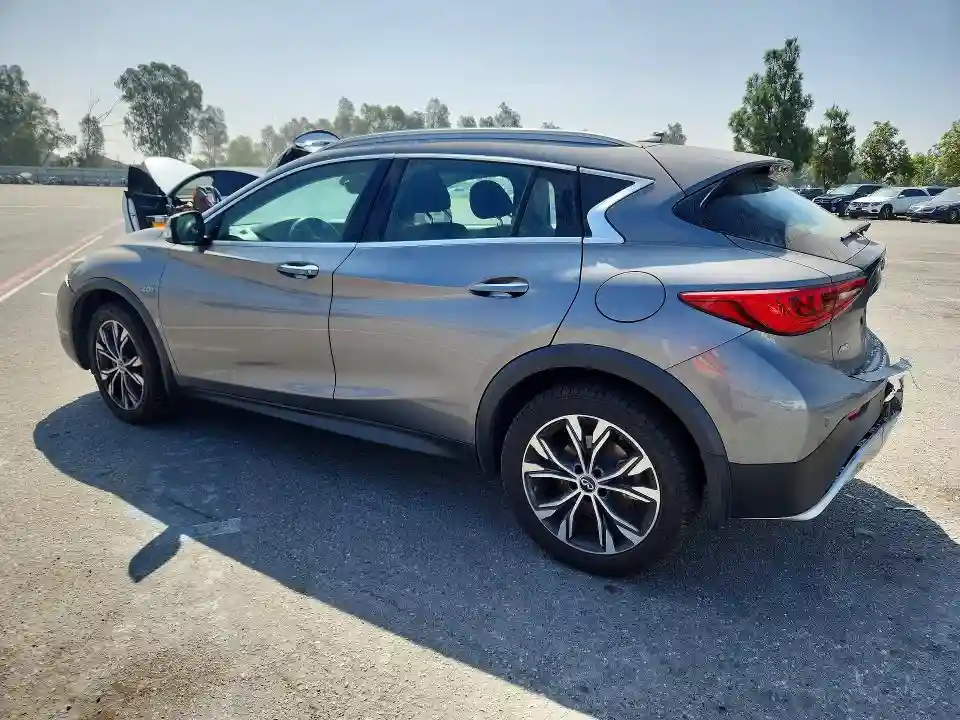 SJKCH5CR3JA047156 2018 INFINITI QX30-1