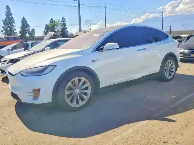 5YJXCBE2XGF003883 2016 TESLA MODEL X-0