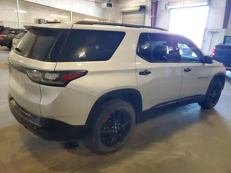 1GNERKKW4JJ246786 2018 CHEVROLET TRAVERSE-2