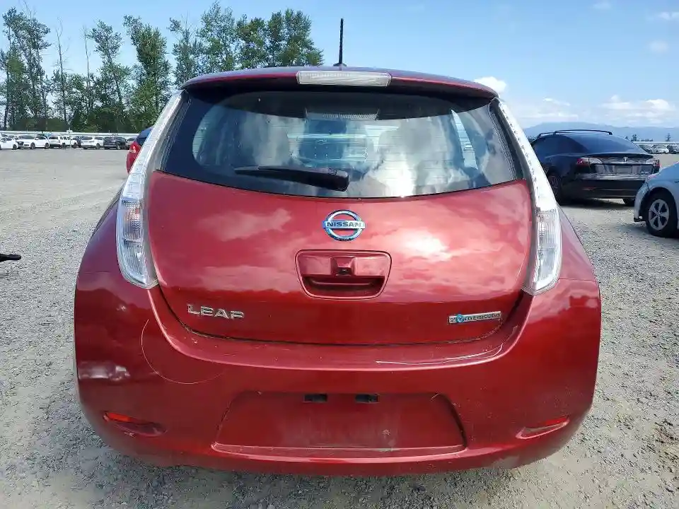 1N4AZ0CP3FC306349 2015 NISSAN LEAF-5