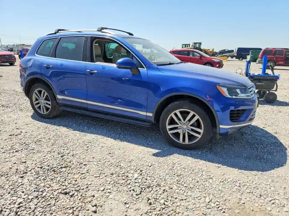 WVGEF9BP2GD010093 2016 VOLKSWAGEN TOUAREG-3