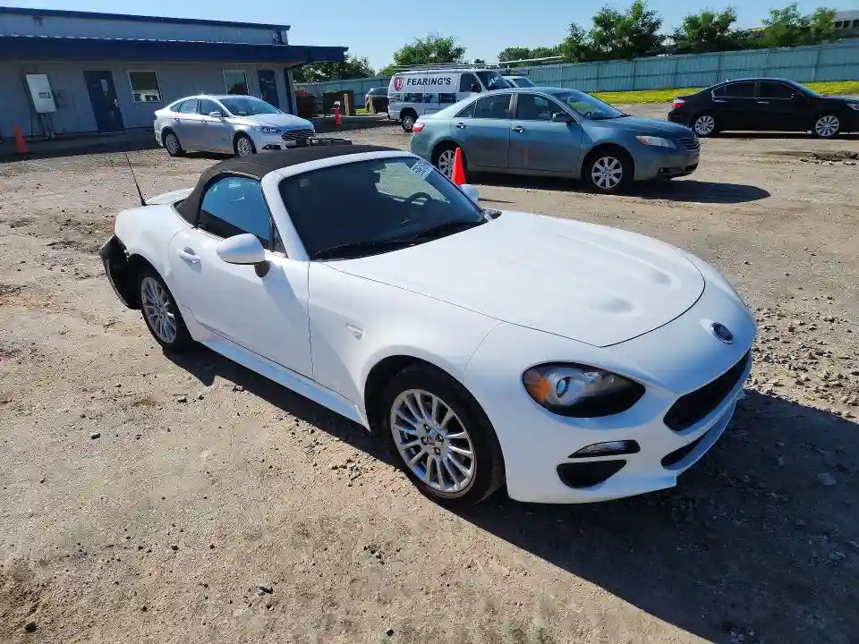 JC1NFAEK8H0106130 2017 FIAT ALL OTHER-3