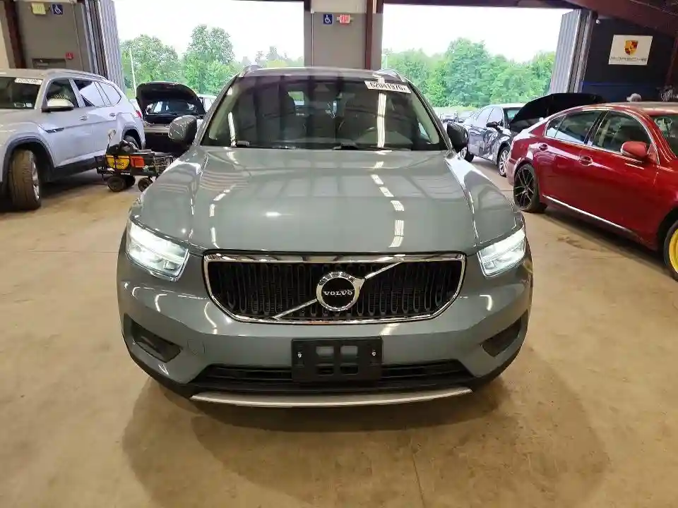 YV4162UK0L2278235 2020 VOLVO XC40-4