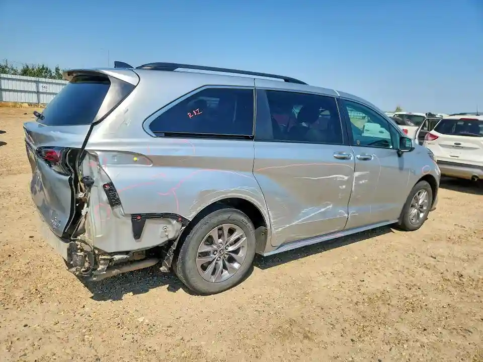 5TDGRKECXRS208884 2024 TOYOTA SIENNA-2