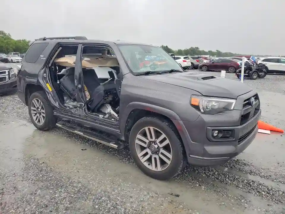 JTEAU5JR8N5266360 2022 TOYOTA 4RUNNER-3