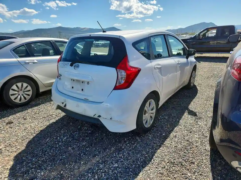 3N1CE2CP4HL372140 2017 NISSAN VERSA-2