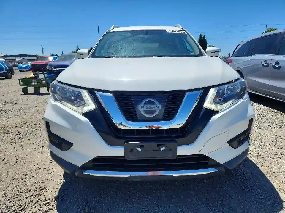 KNMAT2MT7HP591863 2017 NISSAN ROGUE-4