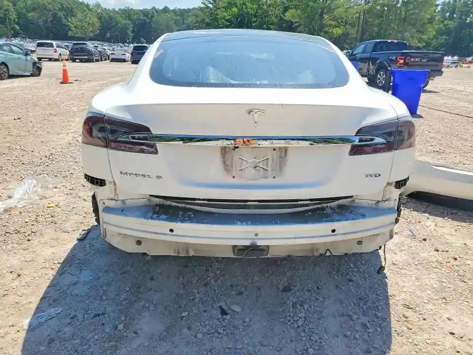 5YJSA1E24JF252407 2018 TESLA MODEL S-5
