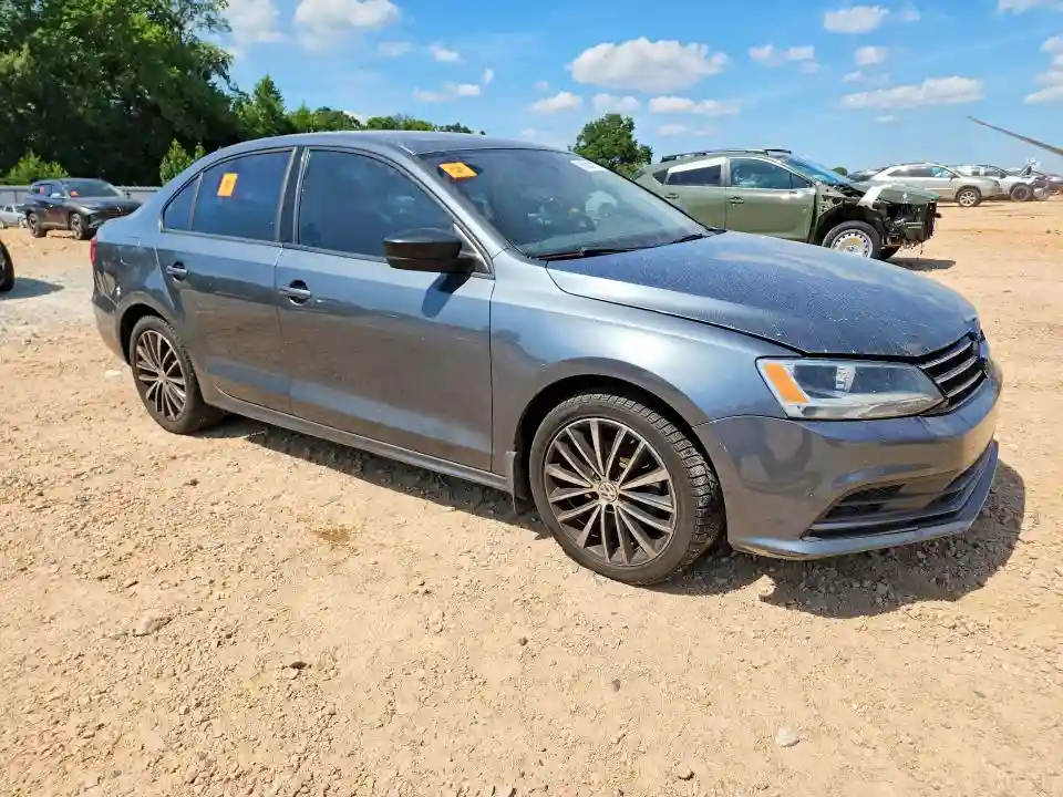3VWD17AJ3FM323119 2015 VOLKSWAGEN JETTA-3
